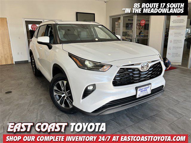 2024 Toyota Highlander XLE