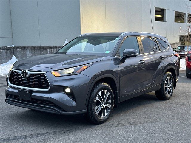 2024 Toyota Highlander XLE