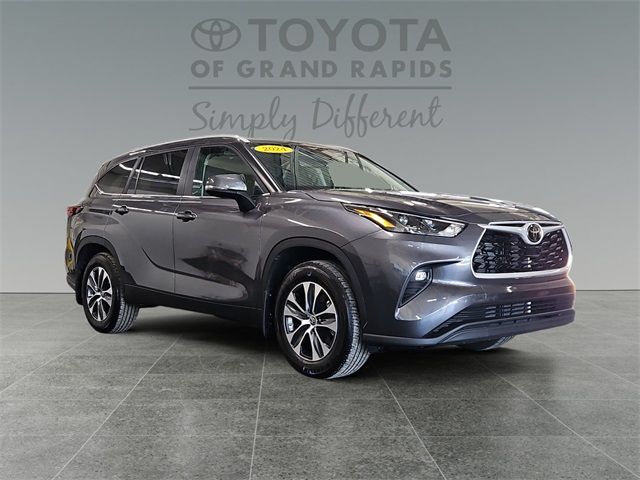 2024 Toyota Highlander XLE