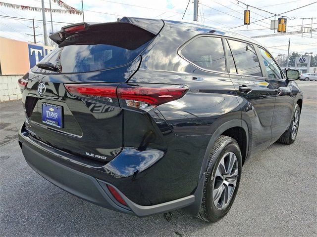 2024 Toyota Highlander XLE