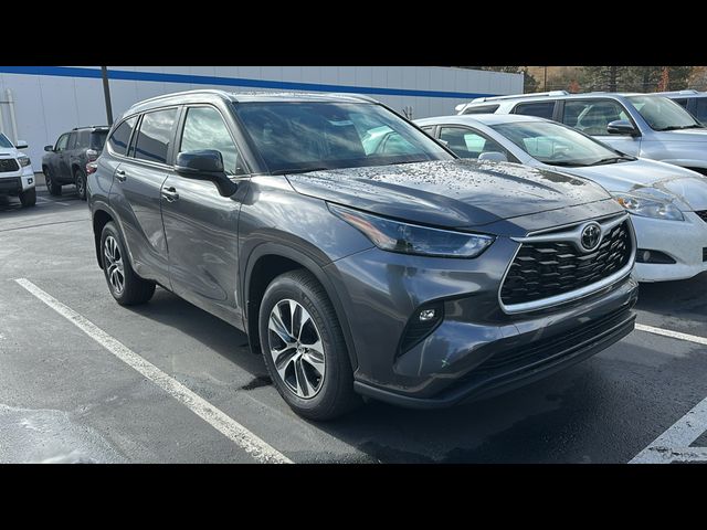 2024 Toyota Highlander XLE