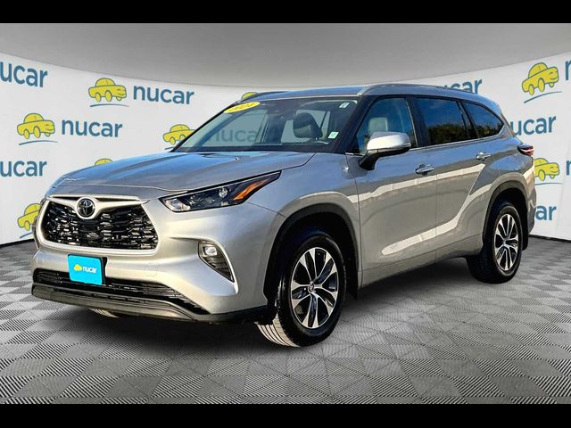 2024 Toyota Highlander XLE