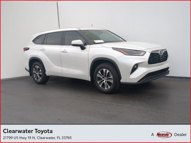 2024 Toyota Highlander XLE