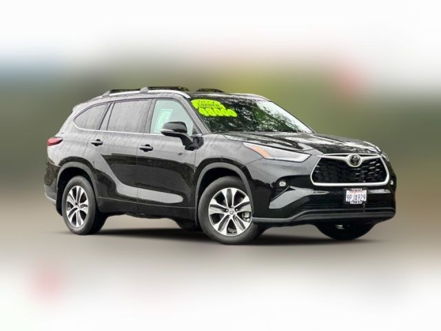 2024 Toyota Highlander XLE