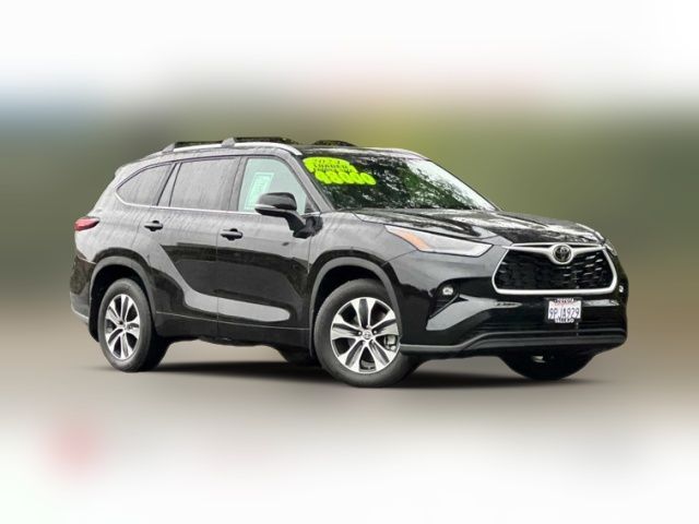 2024 Toyota Highlander XLE