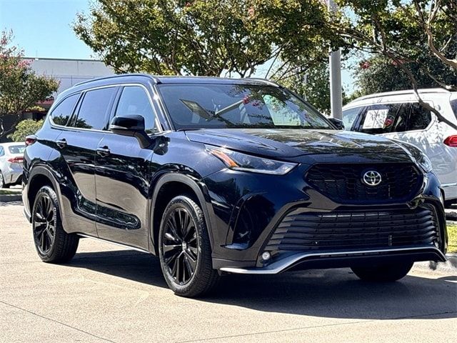 2024 Toyota Highlander LE