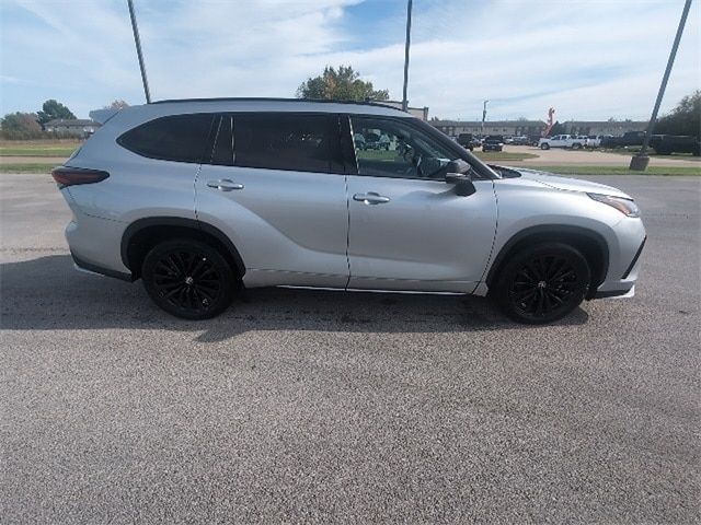 2024 Toyota Highlander XSE