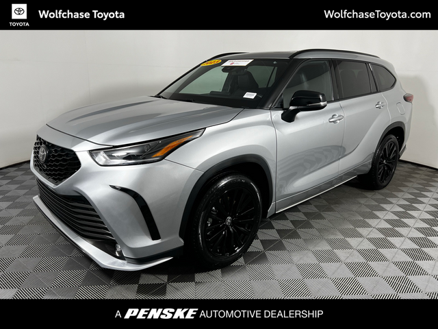 2024 Toyota Highlander LE