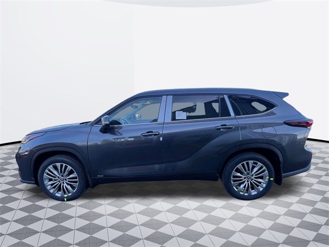 2024 Toyota Highlander Hybrid Platinum