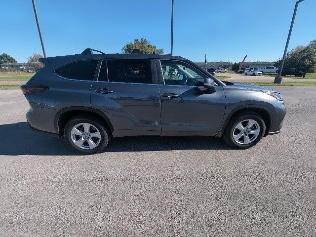 2024 Toyota Highlander Hybrid LE