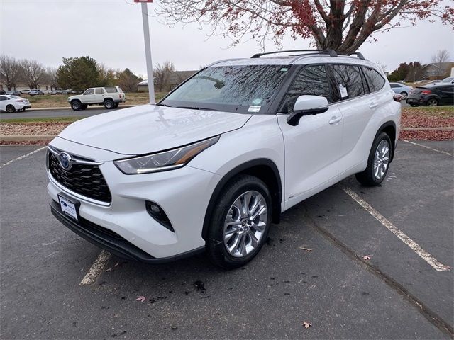 2024 Toyota Highlander Hybrid Limited