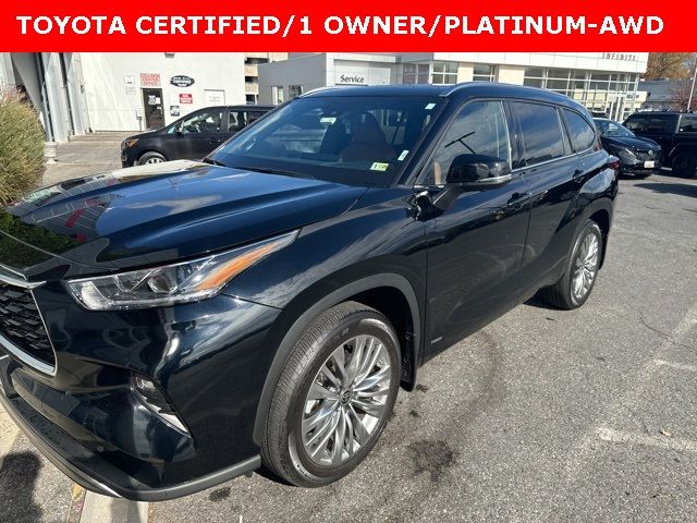 2024 Toyota Highlander Hybrid Platinum