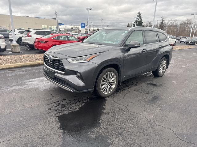 2024 Toyota Highlander Hybrid Platinum