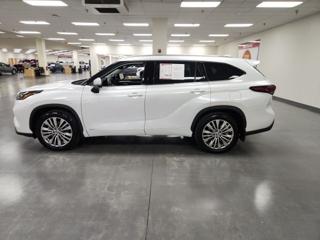 2024 Toyota Highlander Hybrid Platinum