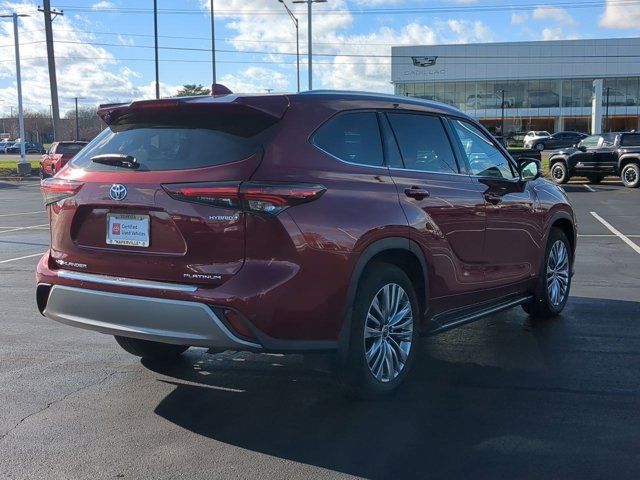 2024 Toyota Highlander Hybrid Platinum