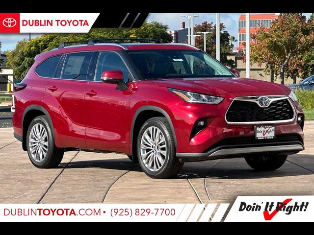 2024 Toyota Highlander Hybrid Platinum