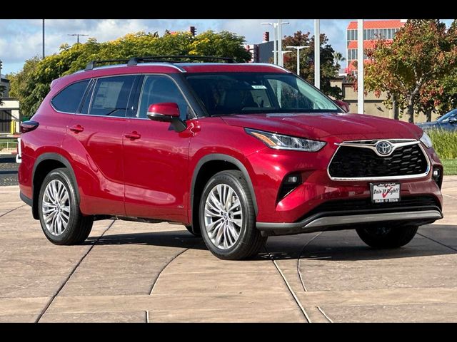 2024 Toyota Highlander Hybrid Platinum