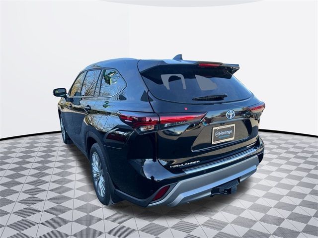 2024 Toyota Highlander Hybrid Platinum