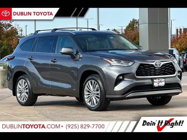 2024 Toyota Highlander Hybrid Platinum