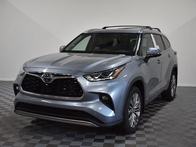 2024 Toyota Highlander Hybrid Platinum