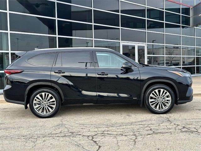 2024 Toyota Highlander Hybrid Platinum