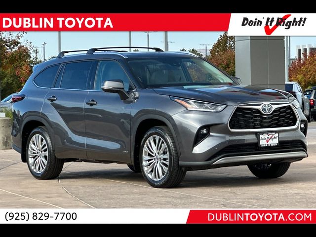 2024 Toyota Highlander Hybrid Platinum