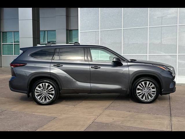 2024 Toyota Highlander Hybrid Platinum