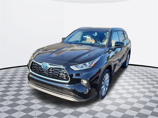 2024 Toyota Highlander Hybrid Platinum