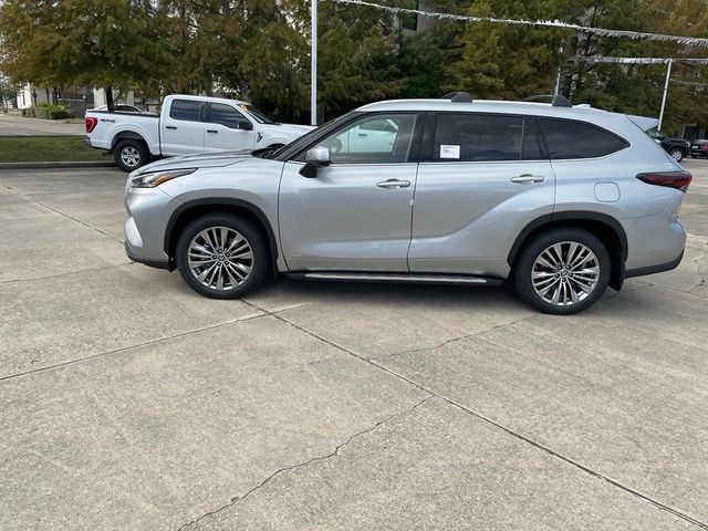 2024 Toyota Highlander Hybrid Platinum