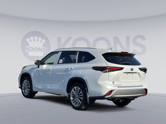 2024 Toyota Highlander Hybrid Platinum