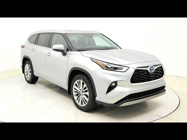 2024 Toyota Highlander Hybrid Platinum