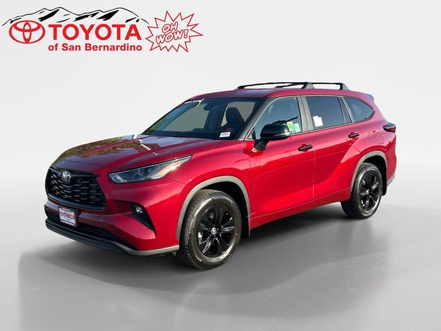 2024 Toyota Highlander Hybrid LE Nightshade