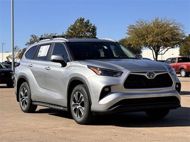 2024 Toyota Highlander Hybrid XLE