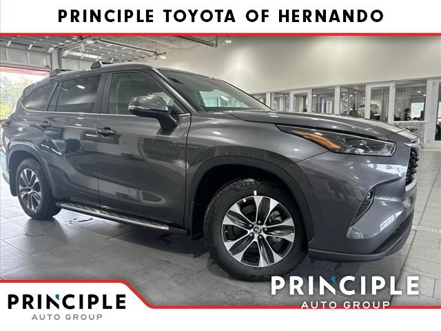 2024 Toyota Highlander Hybrid XLE