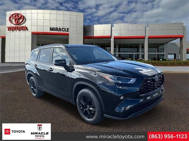 2024 Toyota Highlander Hybrid XLE Nightshade