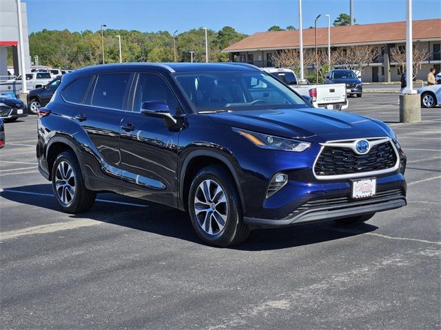 2024 Toyota Highlander Hybrid XLE