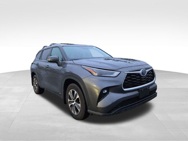 2024 Toyota Highlander Hybrid XLE