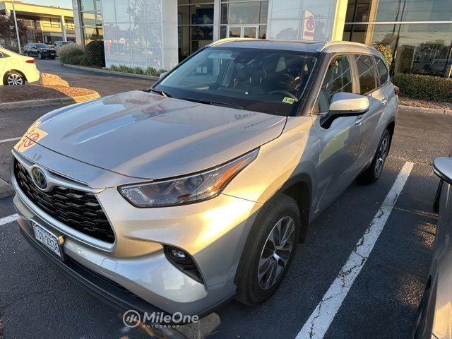 2024 Toyota Highlander Hybrid XLE