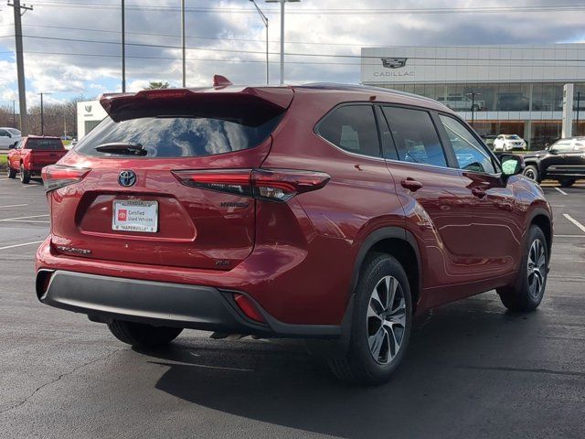 2024 Toyota Highlander Hybrid XLE