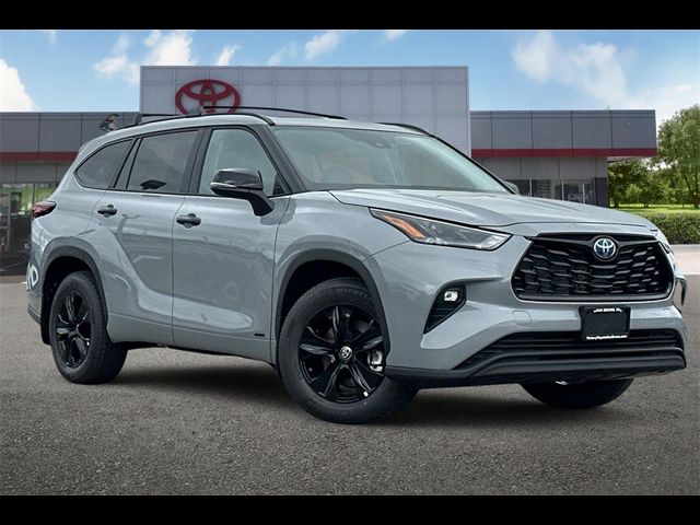 2024 Toyota Highlander Hybrid XLE Nightshade