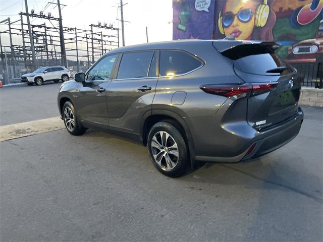 2024 Toyota Highlander Hybrid XLE