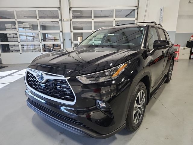 2024 Toyota Highlander Hybrid XLE