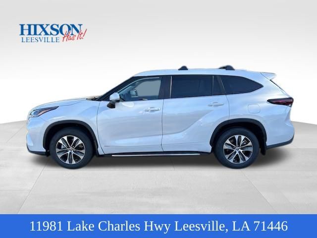 2024 Toyota Highlander Hybrid XLE