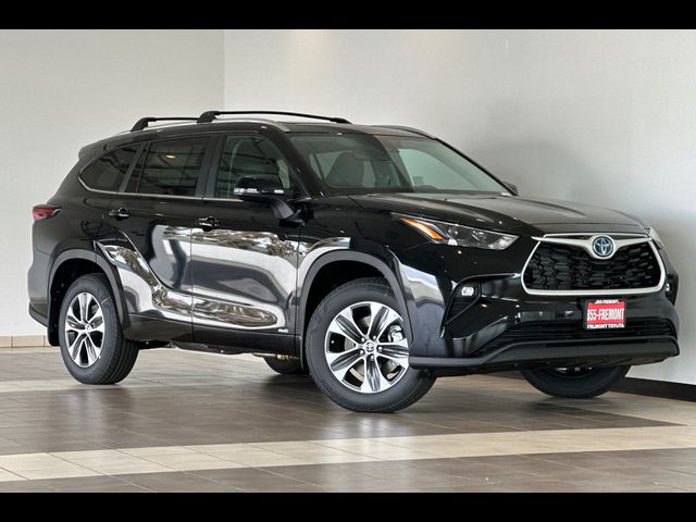 2024 Toyota Highlander Hybrid XLE