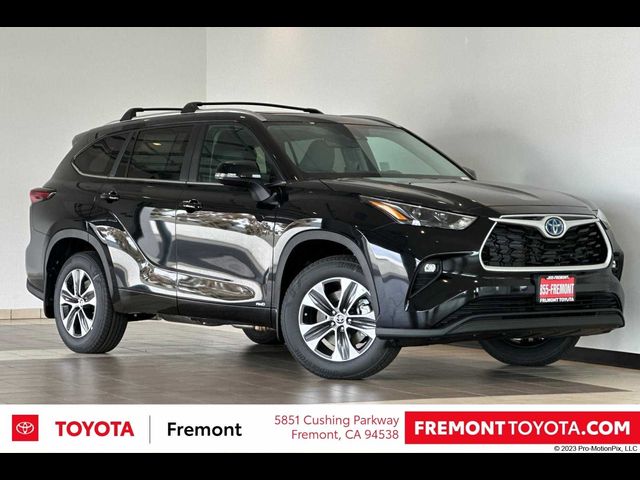 2024 Toyota Highlander Hybrid XLE