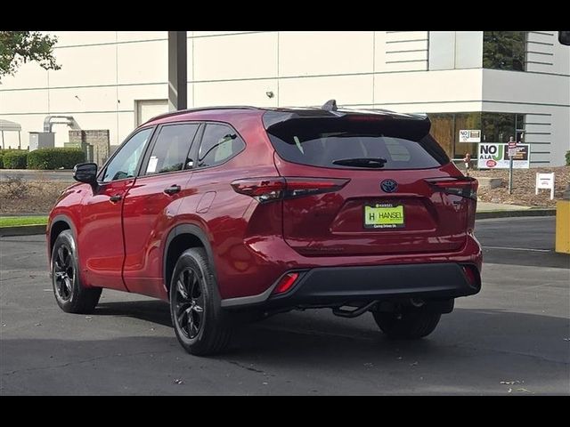 2024 Toyota Highlander Hybrid XLE Nightshade