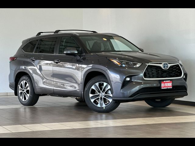 2024 Toyota Highlander Hybrid XLE