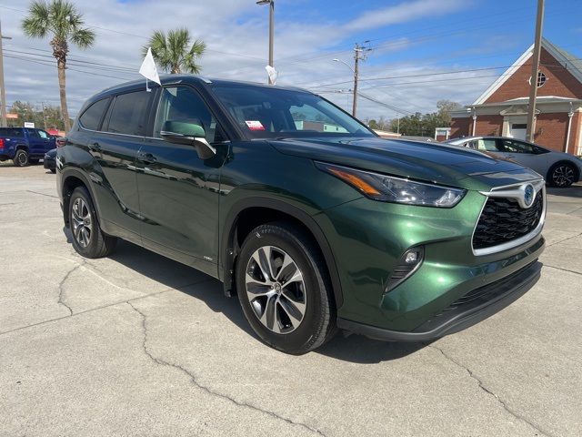 2024 Toyota Highlander Hybrid XLE