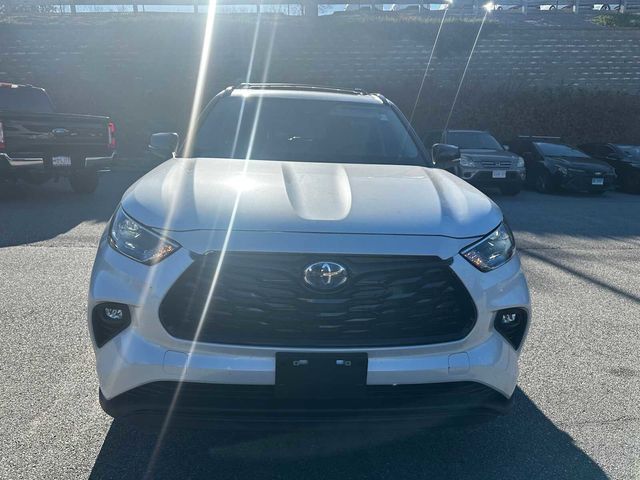 2024 Toyota Highlander Hybrid XLE Nightshade