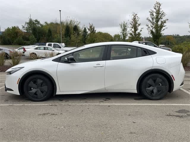 2024 Toyota Prius LE